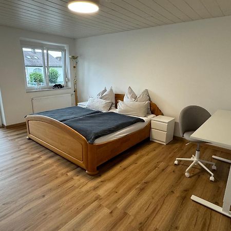 3 Zimmer Apartment Mit Flussblick - Self Check-In 埃根费尔登 外观 照片