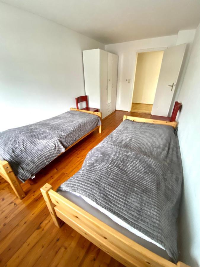 3 Zimmer Apartment Mit Flussblick - Self Check-In 埃根费尔登 外观 照片