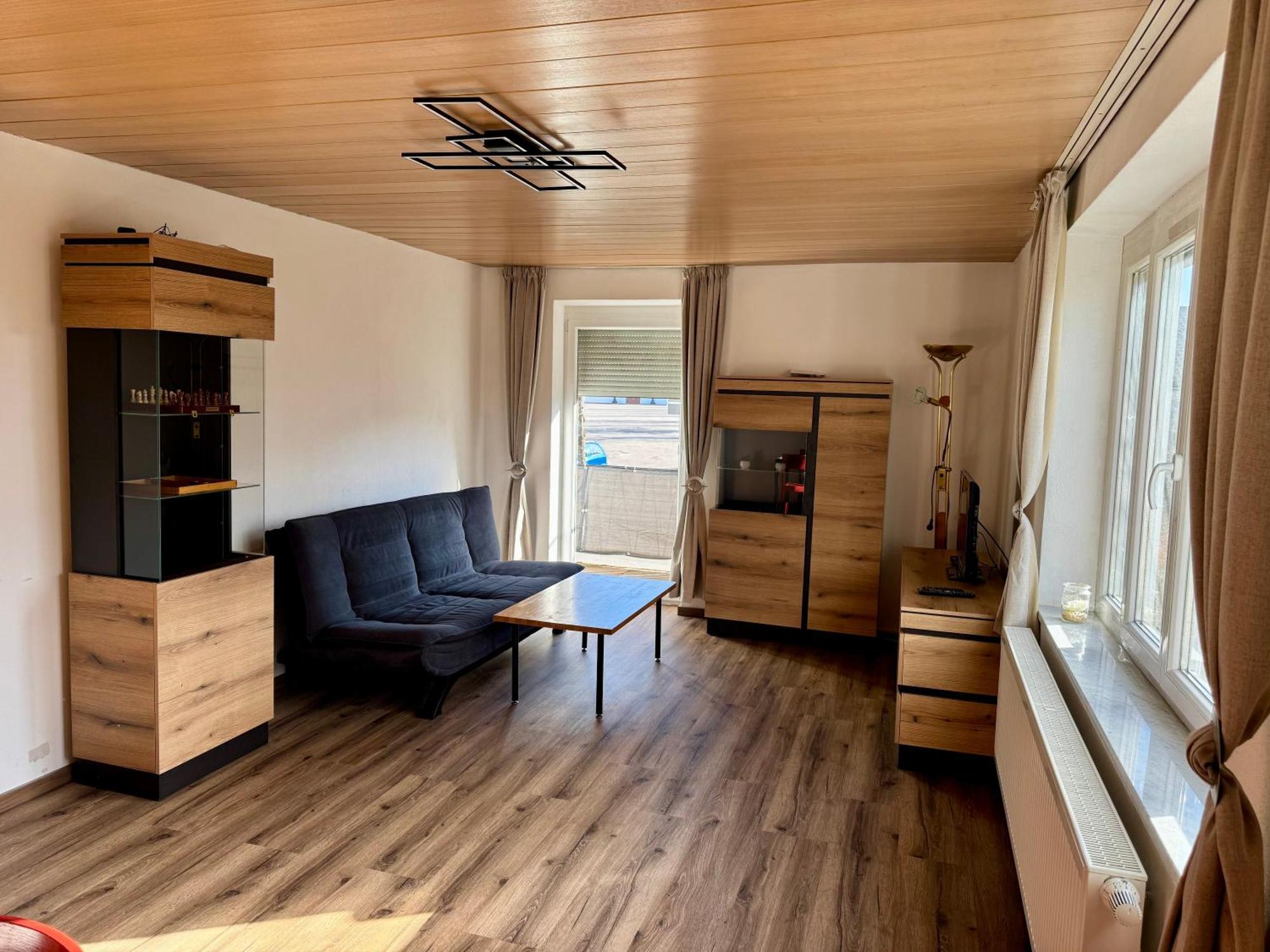 3 Zimmer Apartment Mit Flussblick - Self Check-In 埃根费尔登 外观 照片