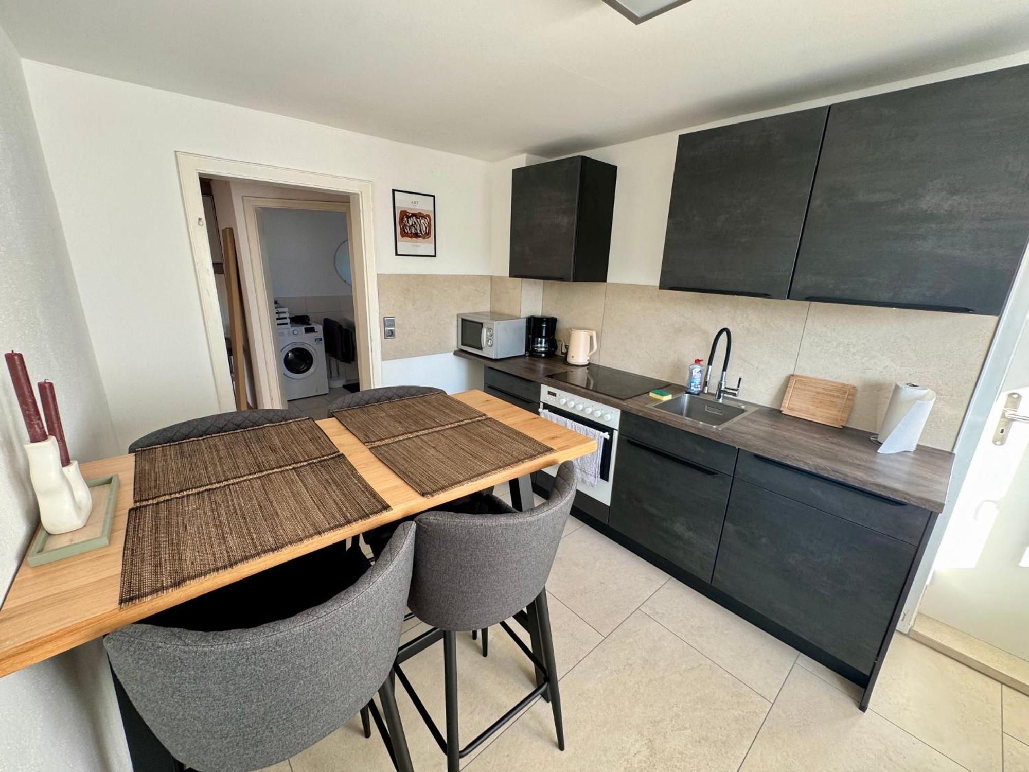 3 Zimmer Apartment Mit Flussblick - Self Check-In 埃根费尔登 外观 照片